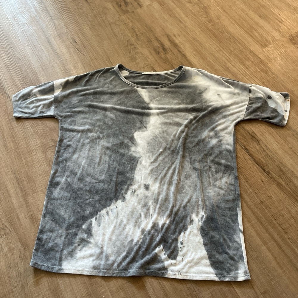 Grey tie dye shirt